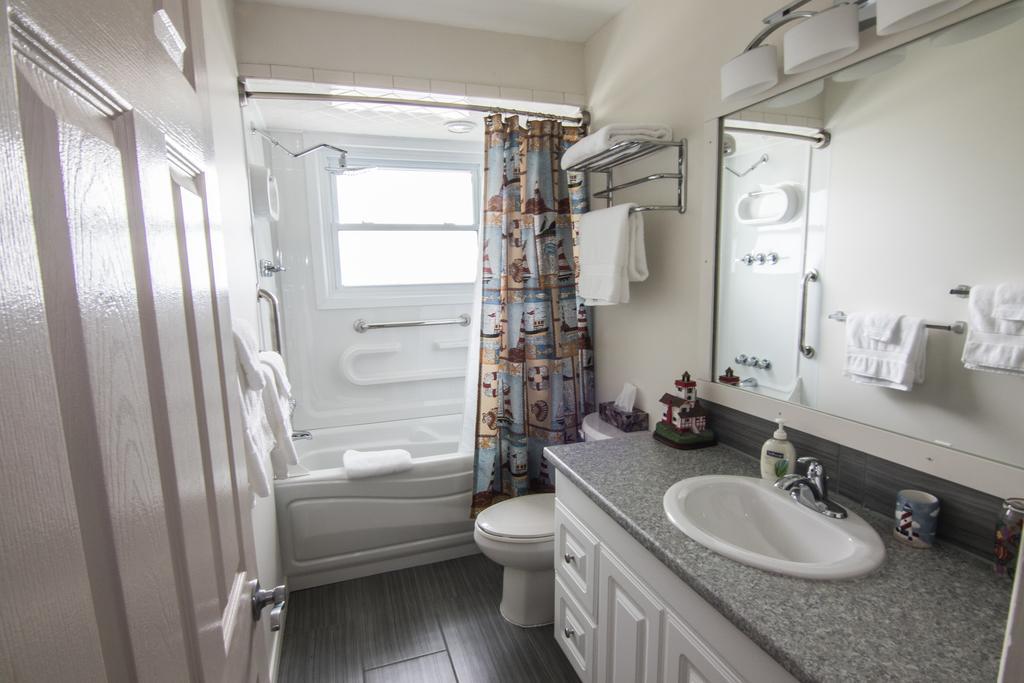 Anchors Away Apartment Leamington